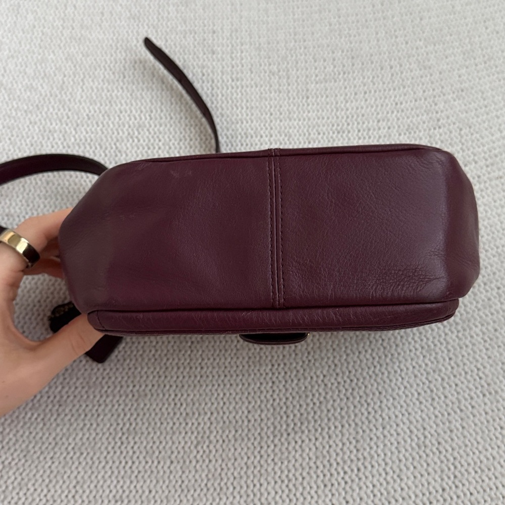 Vintage COACH Burgundy Leather Crossbody Bag - Picture 12 of 13